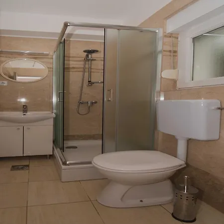 Lavanda - Four Bedroom With Hot Tub And Terrace