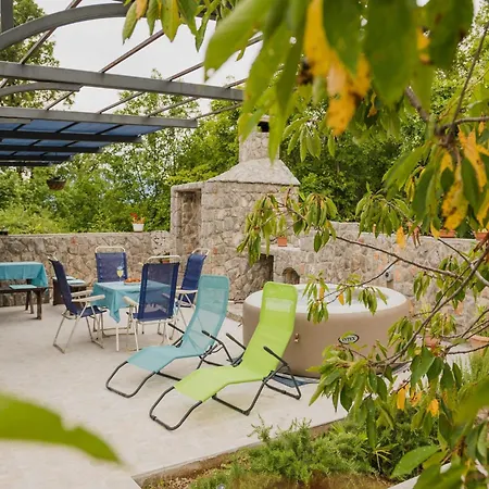 Lavanda - Four Bedroom With Hot Tub And Terrace Apartment *
